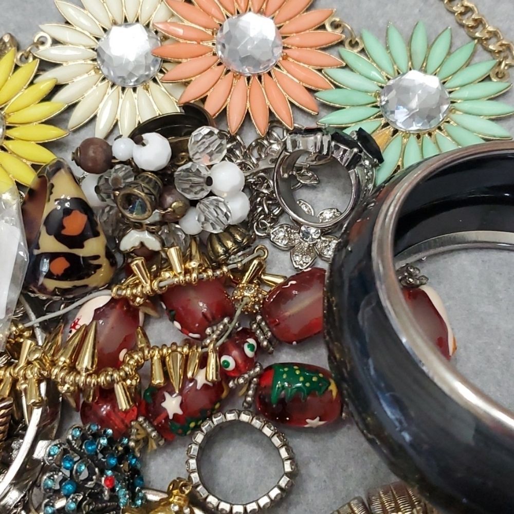 Scrap/craft jeweler's lot